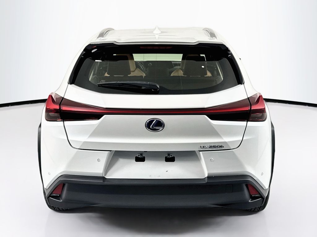 Thumbnail: 2022 Lexus UX - 6