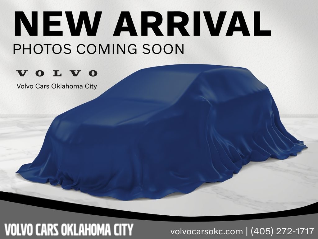 2024 Volvo S60 B5 Plus Dark Theme
