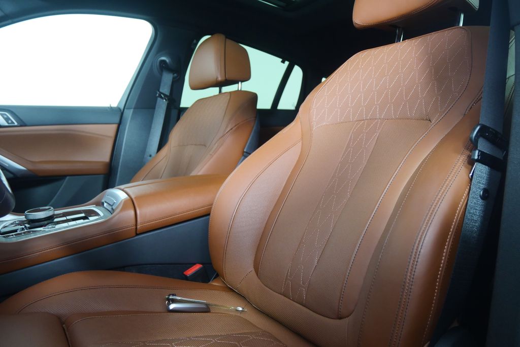 Thumbnail: 2024 BMW X6 - 11