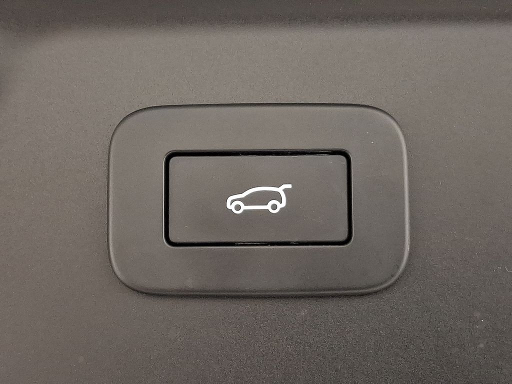 2023 Land Rover Range Rover Velar R-Dynamic S 30