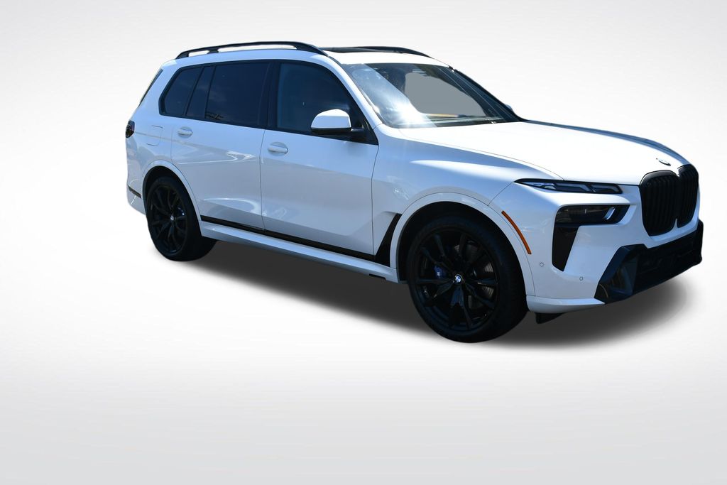 Thumbnail: 2025 BMW X7 - 10