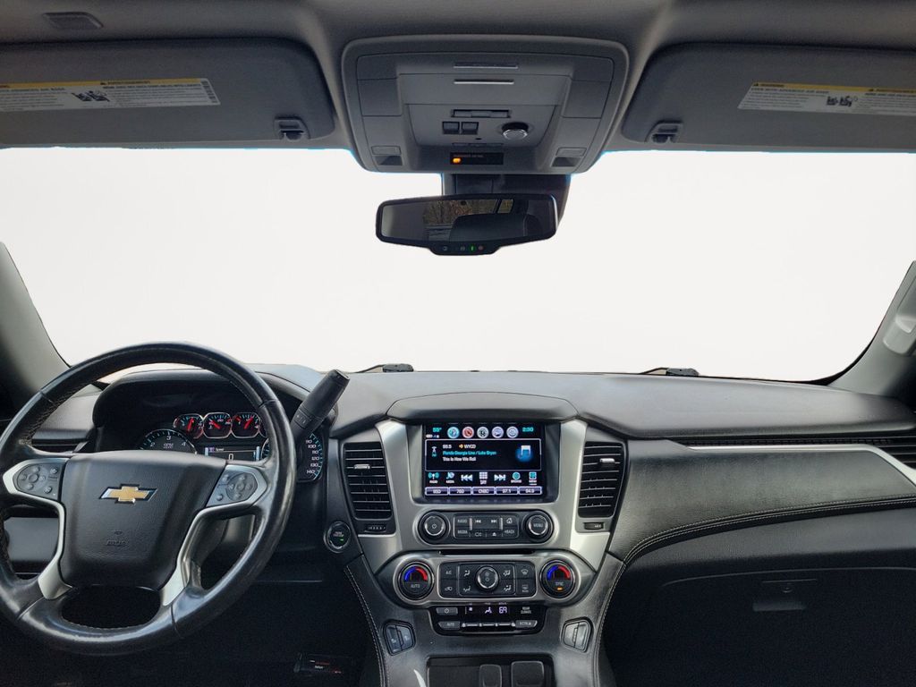 2018 Chevrolet Suburban LT 10