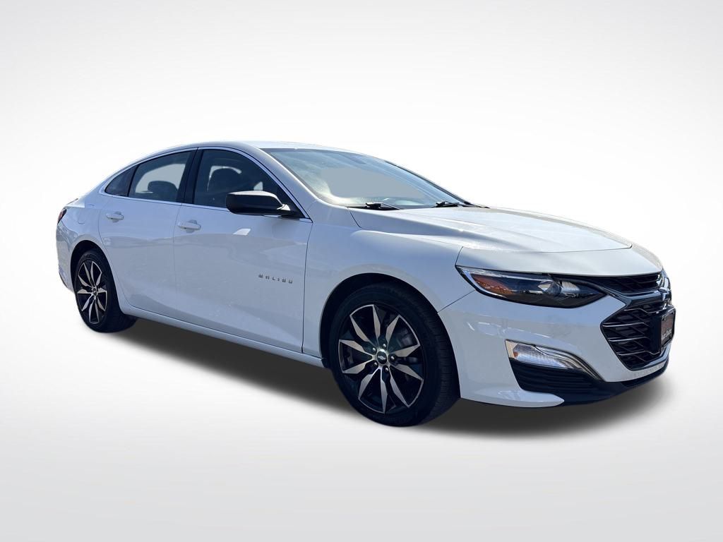 2019 Summit White Chevrolet Malibu RS FWD Sedan