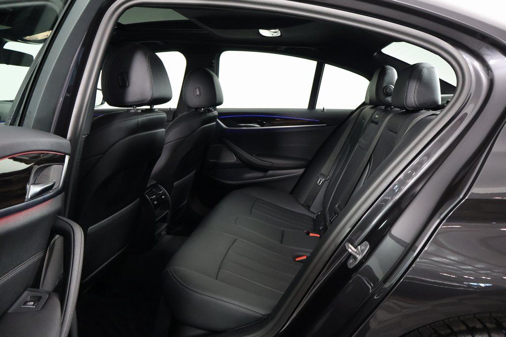 Thumbnail: 2023 BMW 5 Series - 11