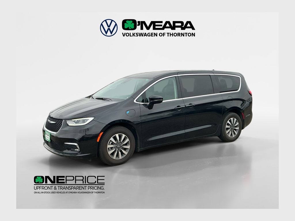 Brilliant Black Crystal Pearlcoat 2024 Chrysler Pacifica Hybrid Select FWD Minivan Front-Wheel Drive Continuously Variable Transmission