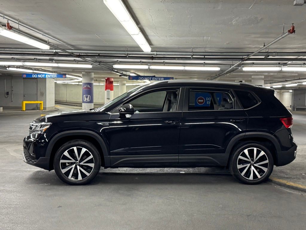 2022 Volkswagen Taos 1.5T SE 31