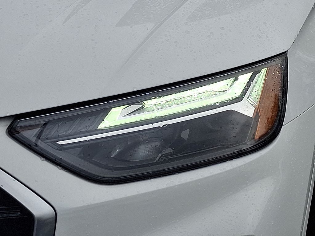 Thumbnail: 2022 Audi Q5 - 9