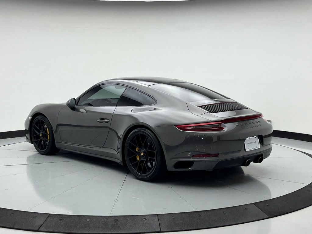 2019 Porsche 911 Carrera 4S 3