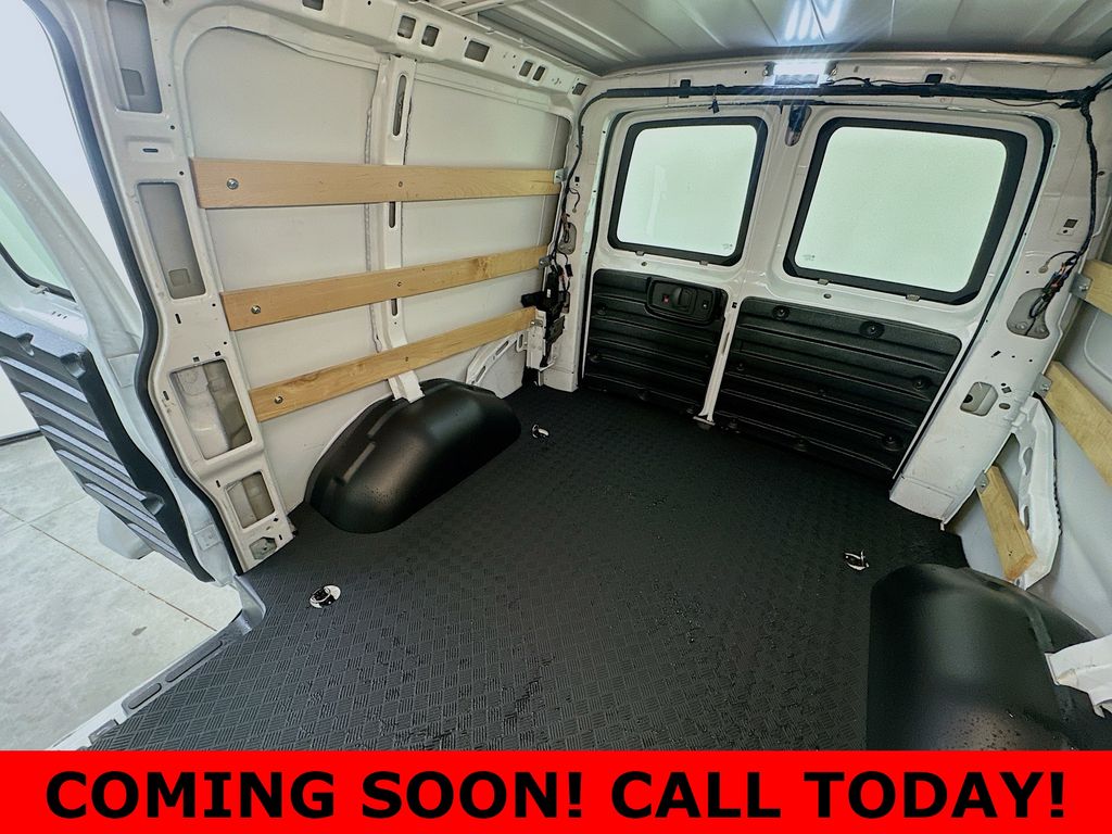Used 2024 White Chevrolet Work Van image 14