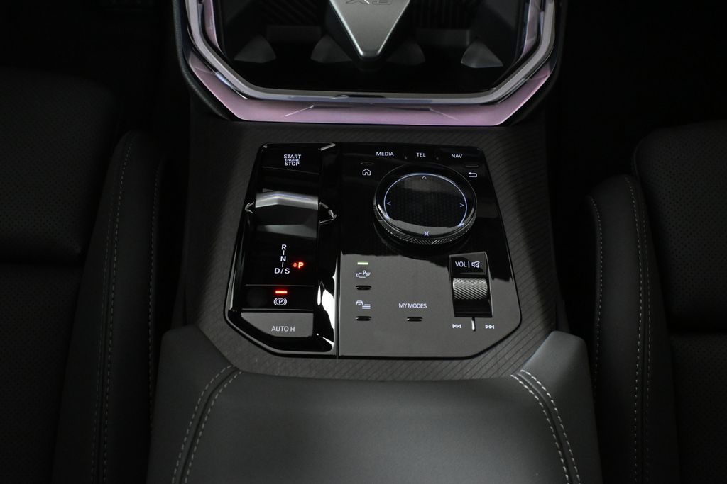 Thumbnail: 2026 BMW X3 - 23