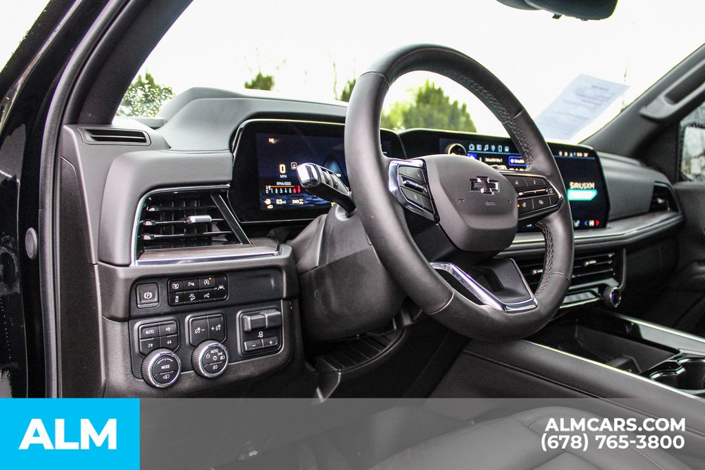 Used 2025 Black Chevrolet Z71 image 25