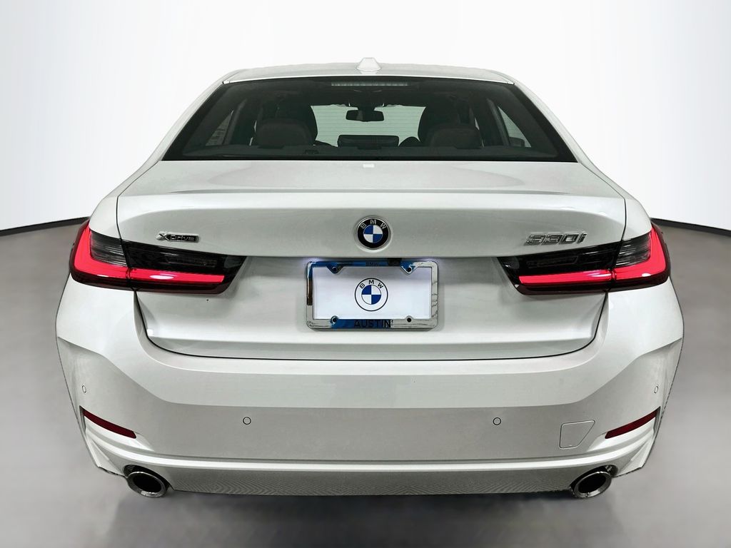 Thumbnail: 2026 BMW 3 Series - 6