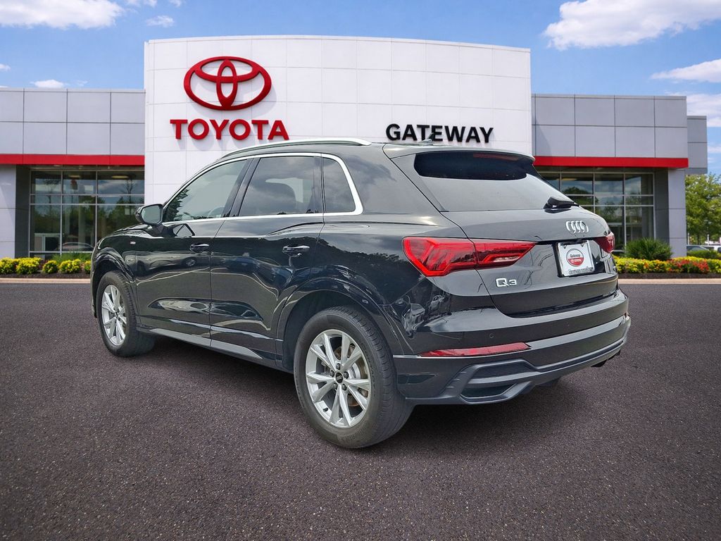 Thumbnail: 2021 Audi Q3 - 6