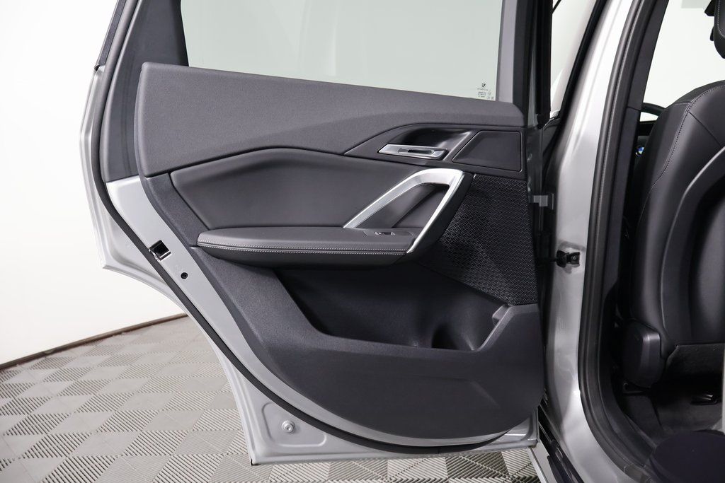 Thumbnail: 2025 BMW X1 - 13