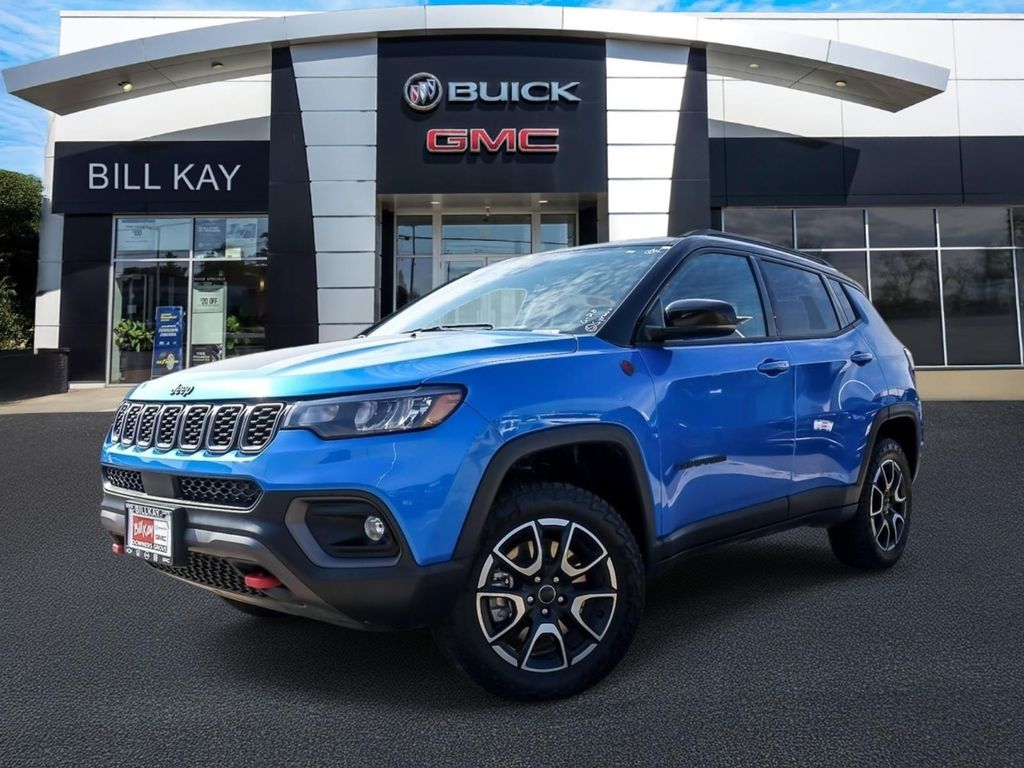 Hydro Blue Pearlcoat 2025 Jeep Compass SUV / Crossover Four-Wheel Drive 8-Speed Automatic