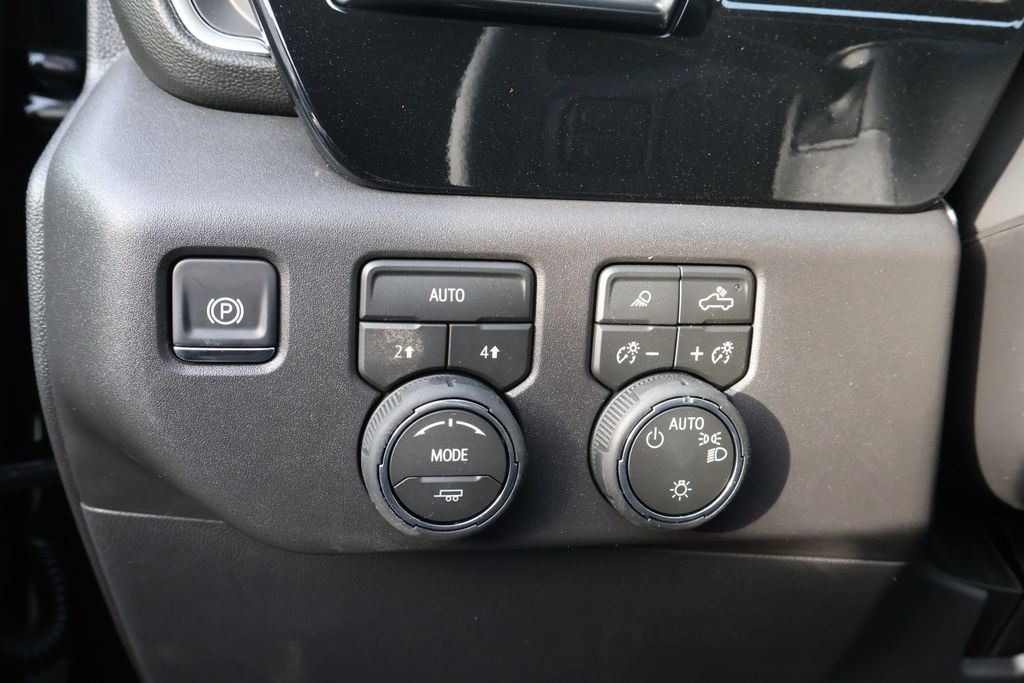 Thumbnail: 2026 Chevrolet Silverado 1500 - 20