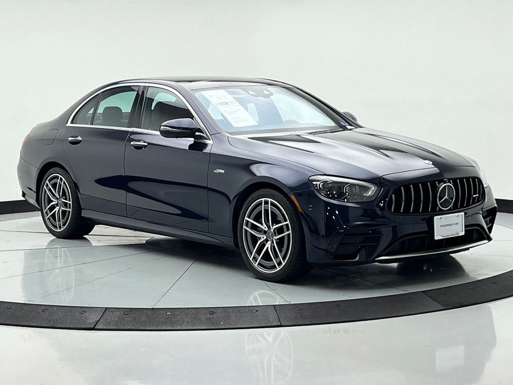 Thumbnail: 2022 Mercedes-Benz E-Class - 3