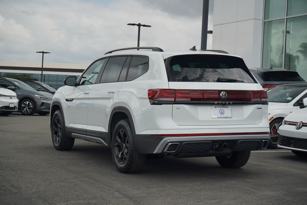 2025 Volkswagen Atlas Peak Edition SE 3