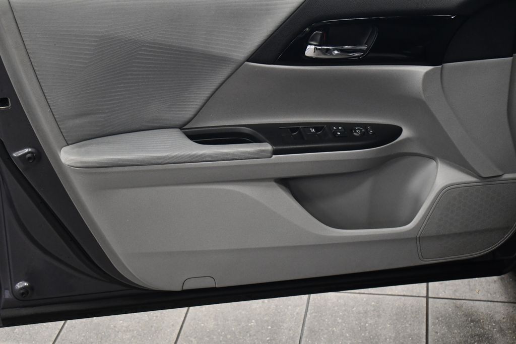 Thumbnail: 2016 Honda Accord - 15