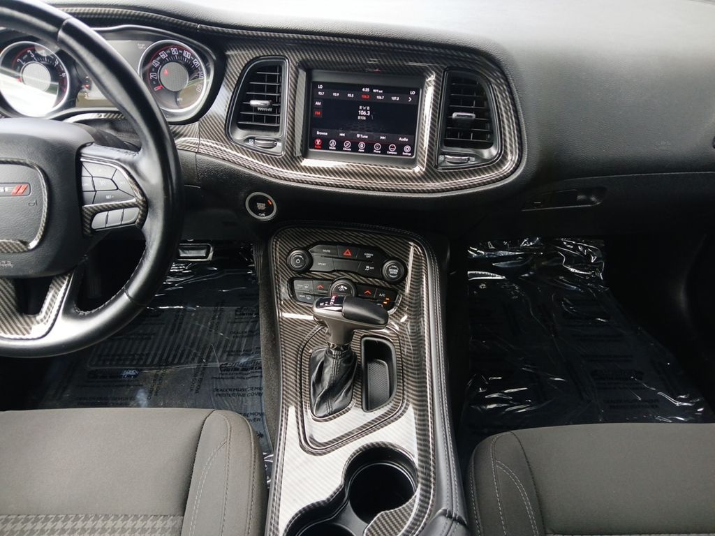 2019 Dodge Challenger SXT RWD