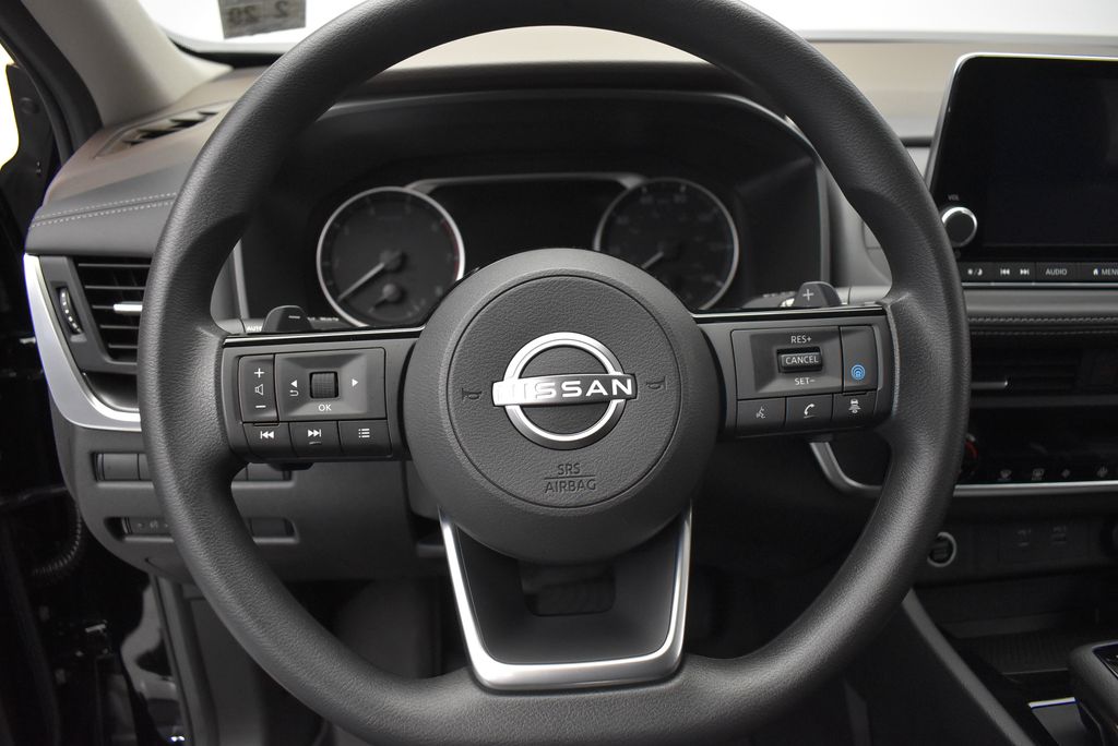 Thumbnail: 2023 Nissan Rogue - 16