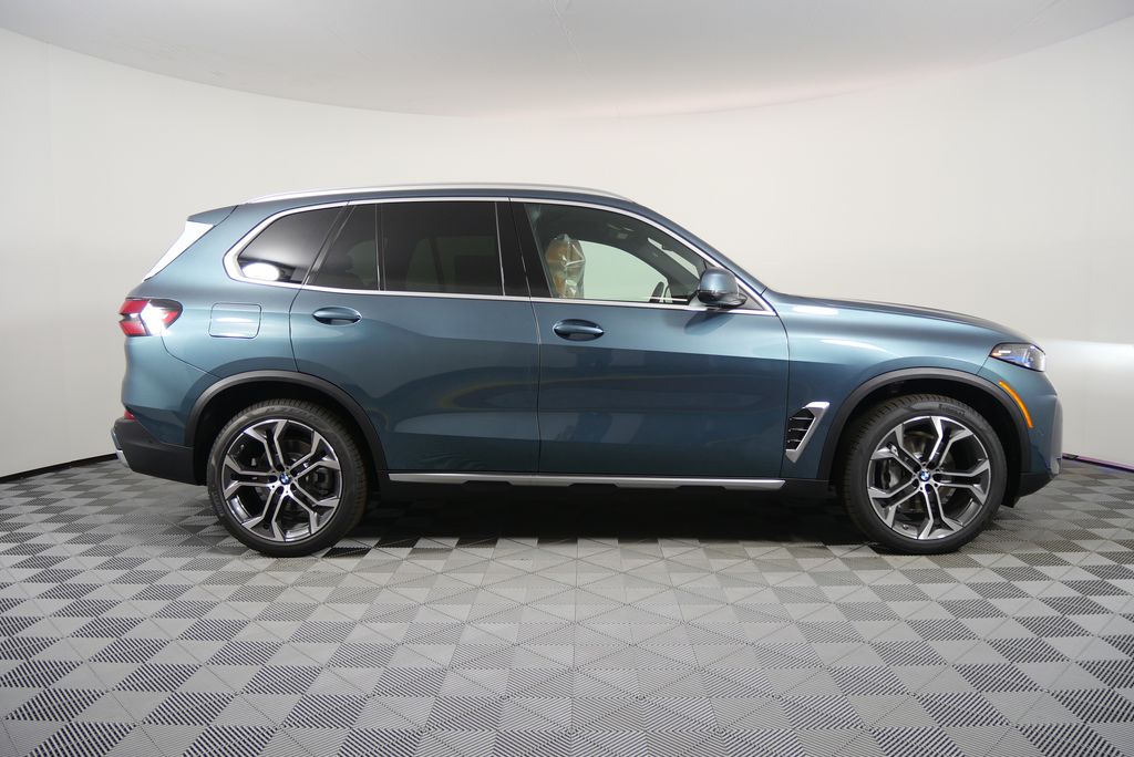 Thumbnail: 2026 BMW X5 - 2