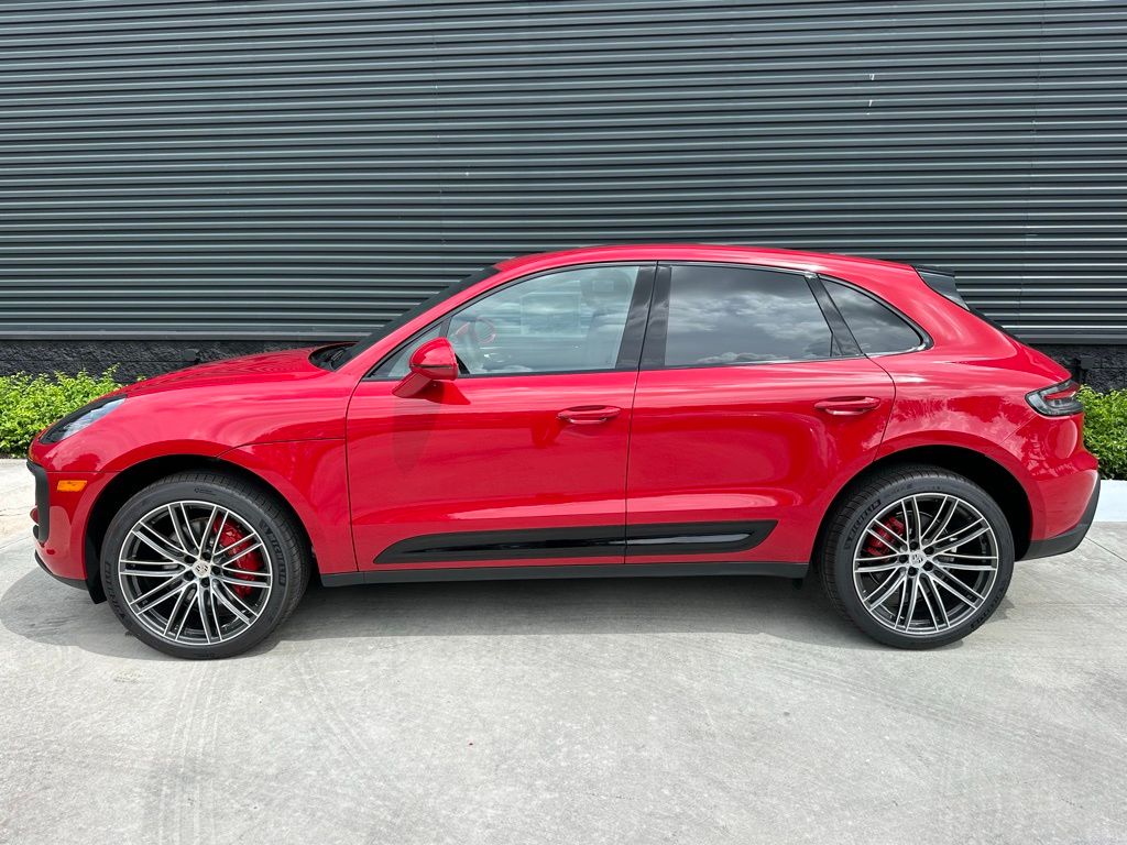 Thumbnail: 2025 Porsche Macan - 2