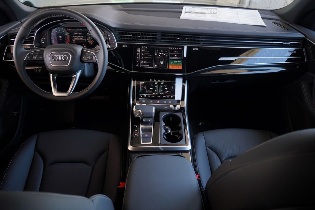 Thumbnail: 2025 Audi Q8 - 8