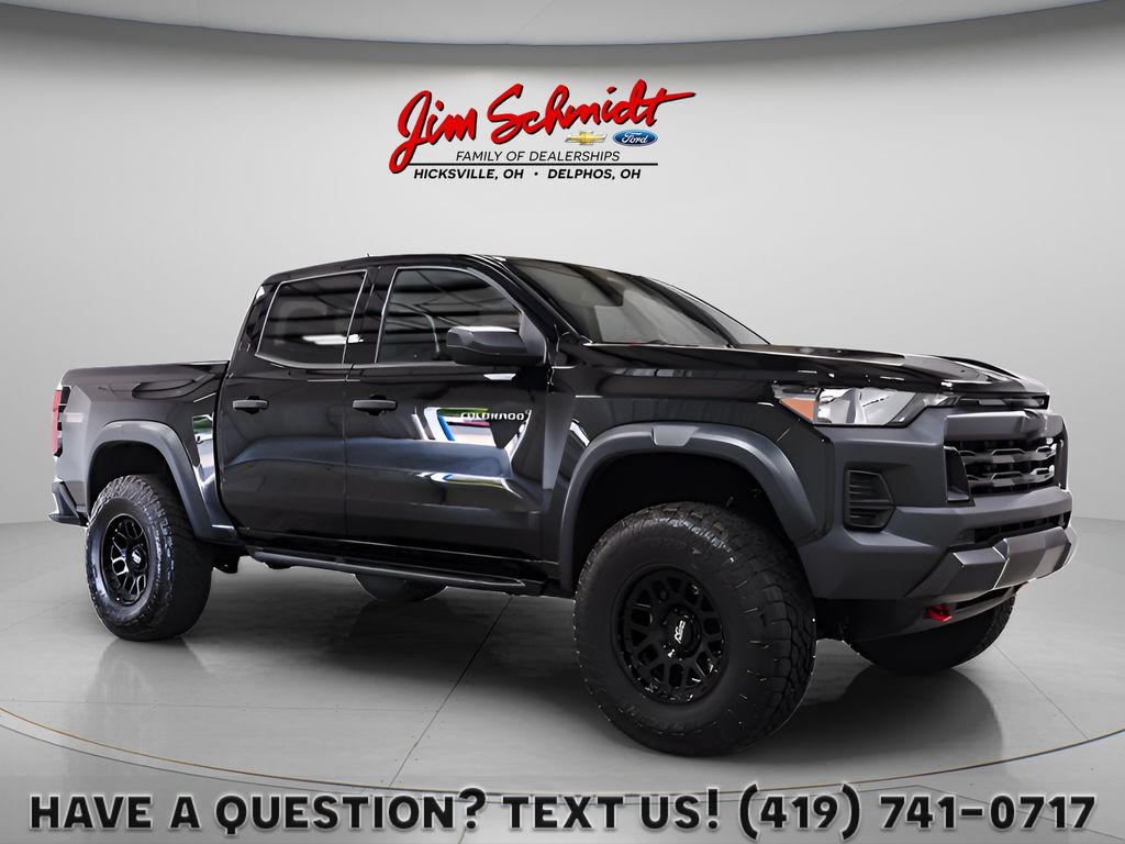 Black 2024 Chevrolet Colorado Pickup Truck Four-Wheel Drive 8-Speed Automatic