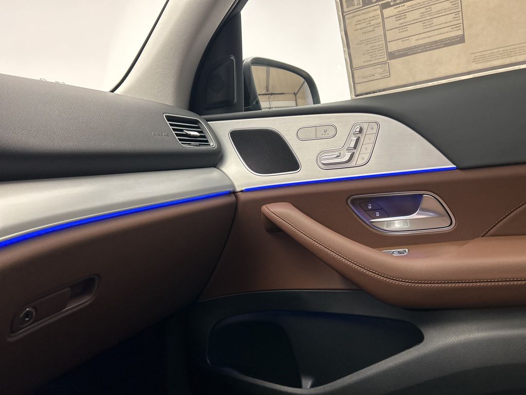 Thumbnail: 2026 Mercedes-Benz GLE - 21