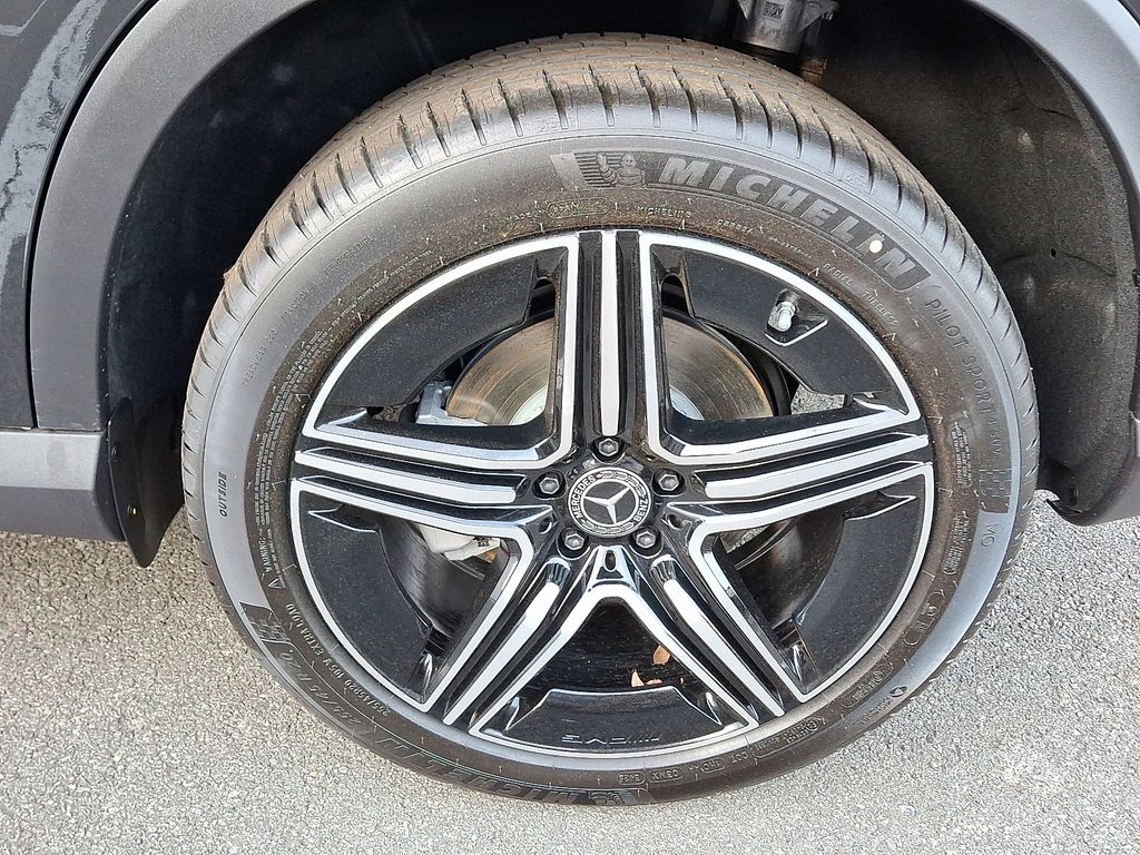 Thumbnail: 2026 Mercedes-Benz GLC - 5