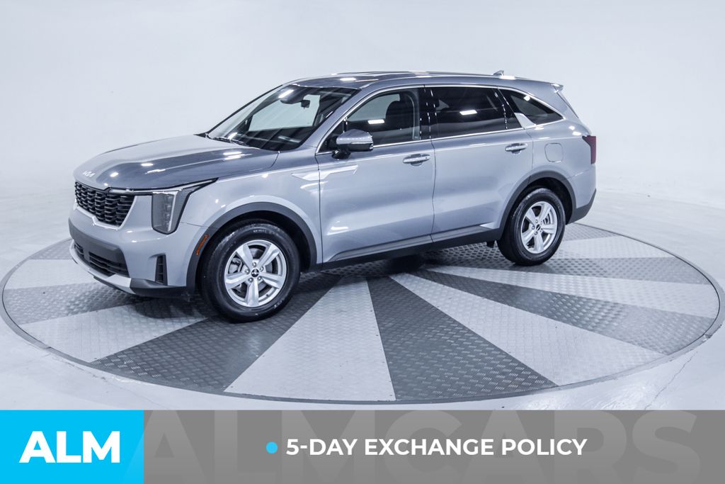 Used 2024 Silver Kia LX image 3
