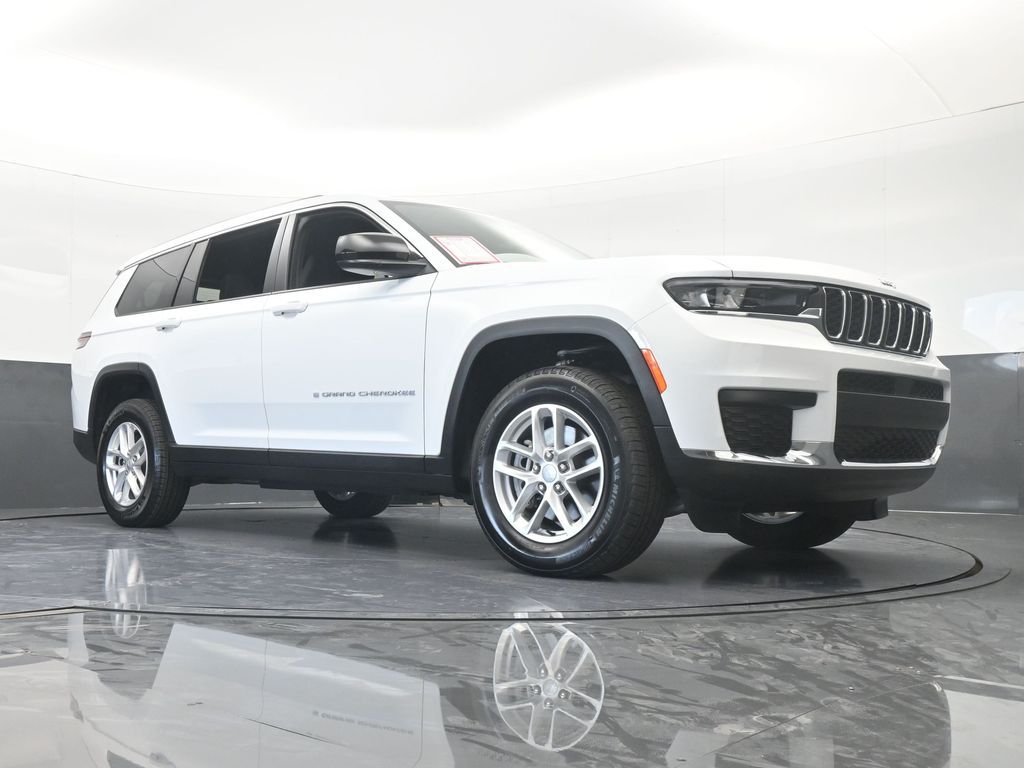 Used 2024 Bright White Clearcoat Jeep Laredo image 59