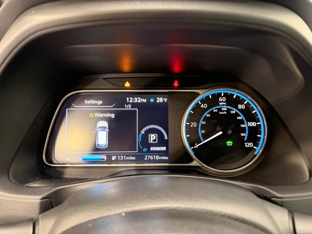 Thumbnail: 2022 Nissan Leaf - 15