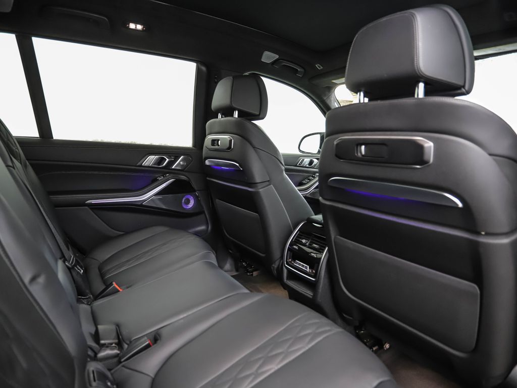 Thumbnail: 2024 BMW X7 - 26