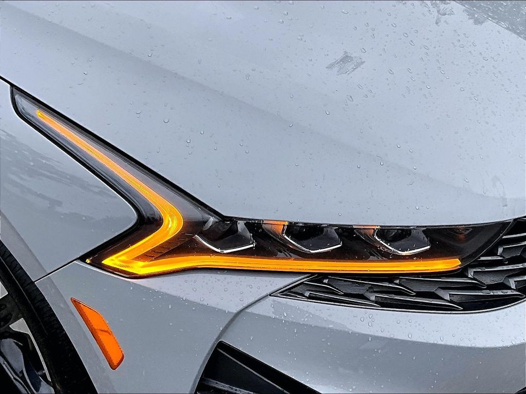 2021 Kia K5 — photo 31