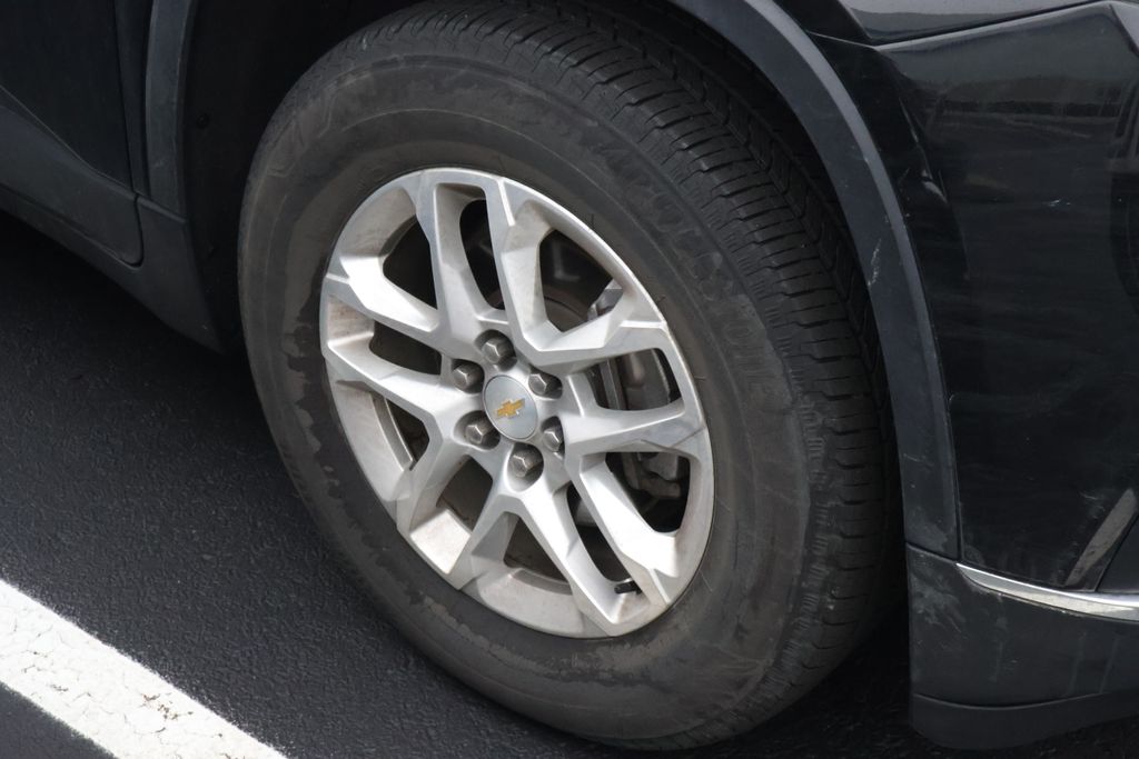 Thumbnail: 2018 Chevrolet Traverse - 5