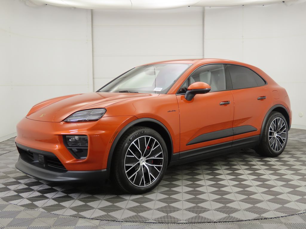 Thumbnail: 2025 Porsche Macan - 1