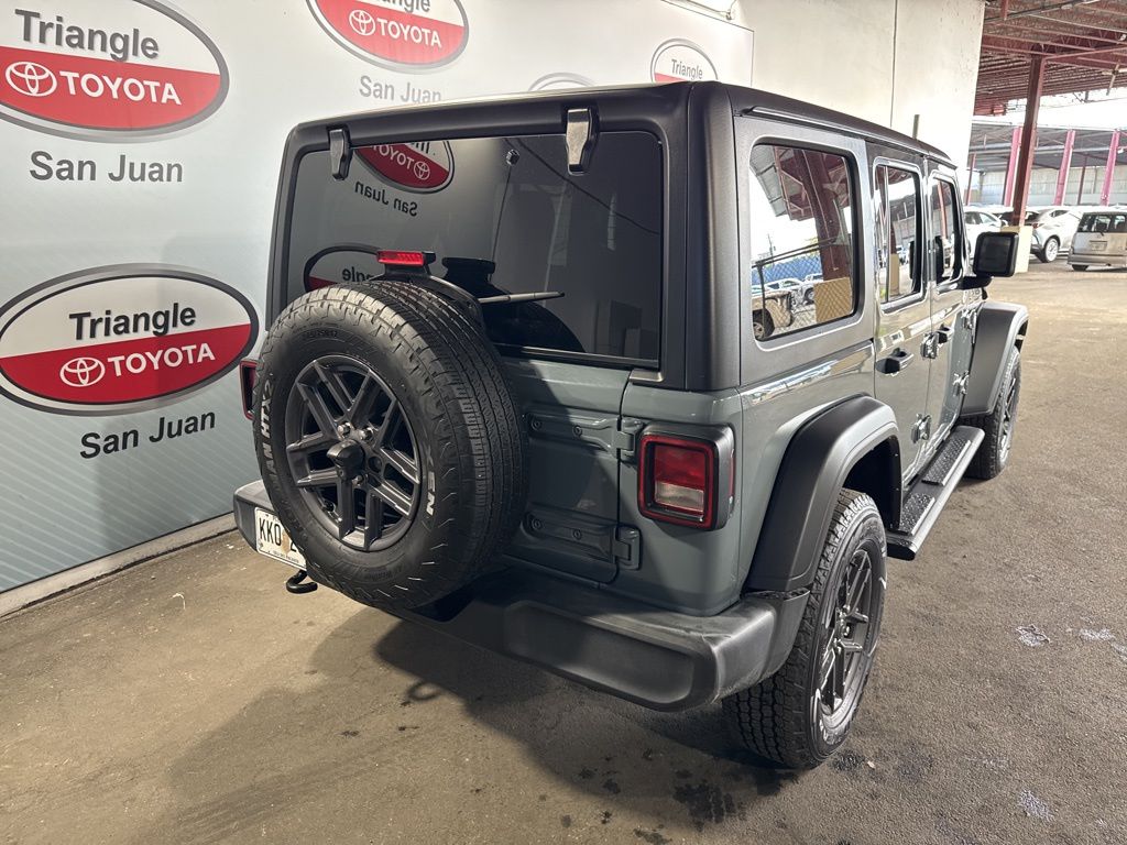 Thumbnail: 2024 Jeep Wrangler - 20