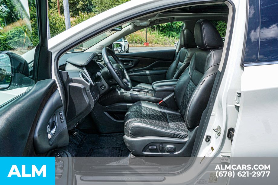 Used 2020 White Nissan Platinum image 21
