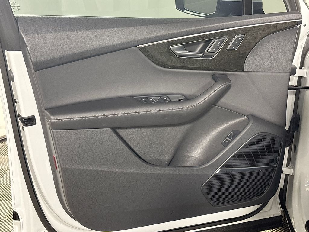 2023 Audi Q7 55 Prestige