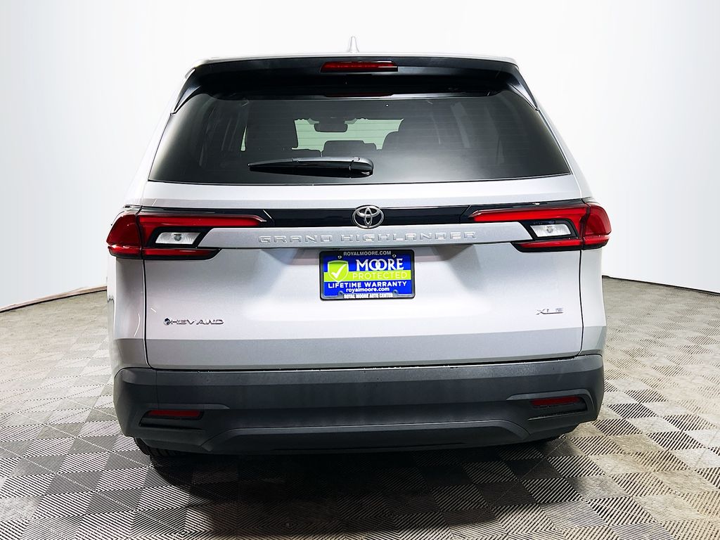 View vehicle photo 7