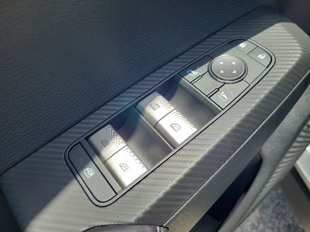 2026 Mitsubishi Outlander ES - Photo 11