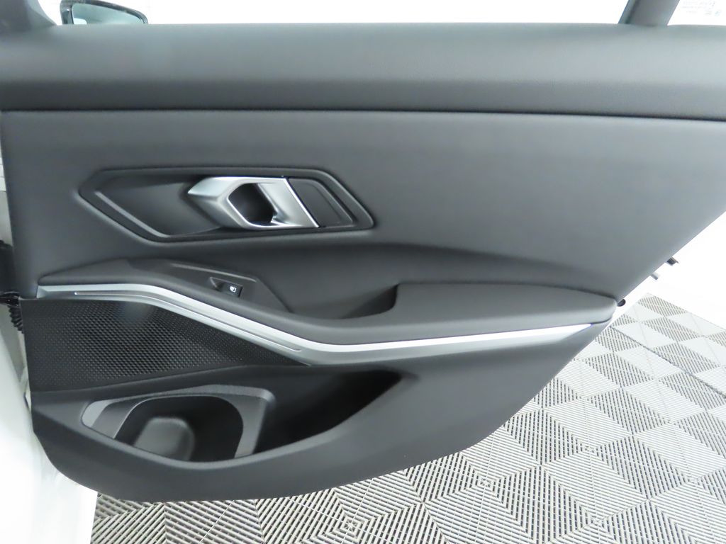 Thumbnail: 2026 BMW 3 Series - 28