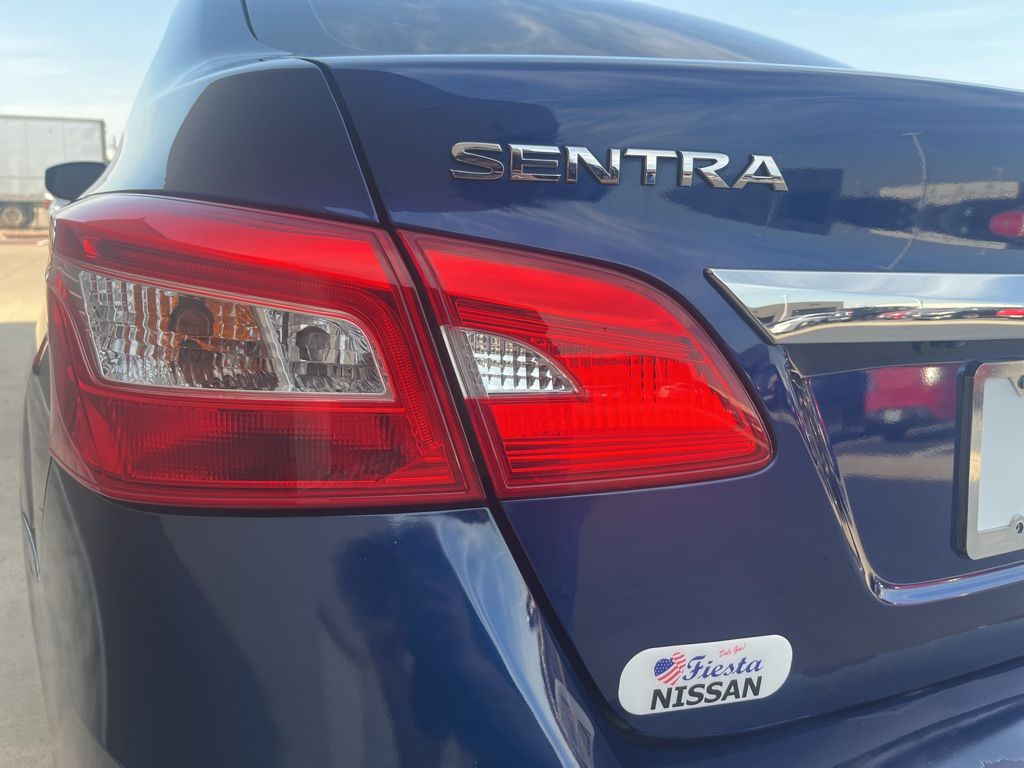 2018 Nissan Sentra S 8