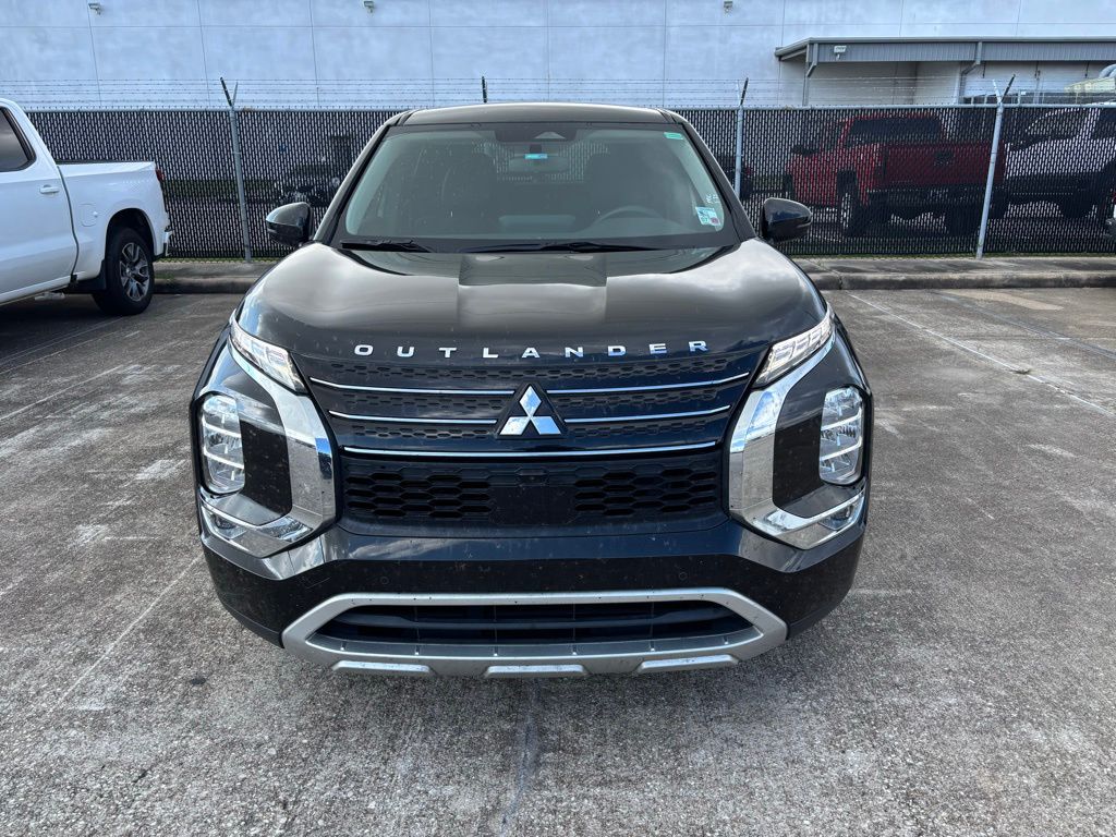 2023 Mitsubishi Outlander SE  at Toyota of Victoria