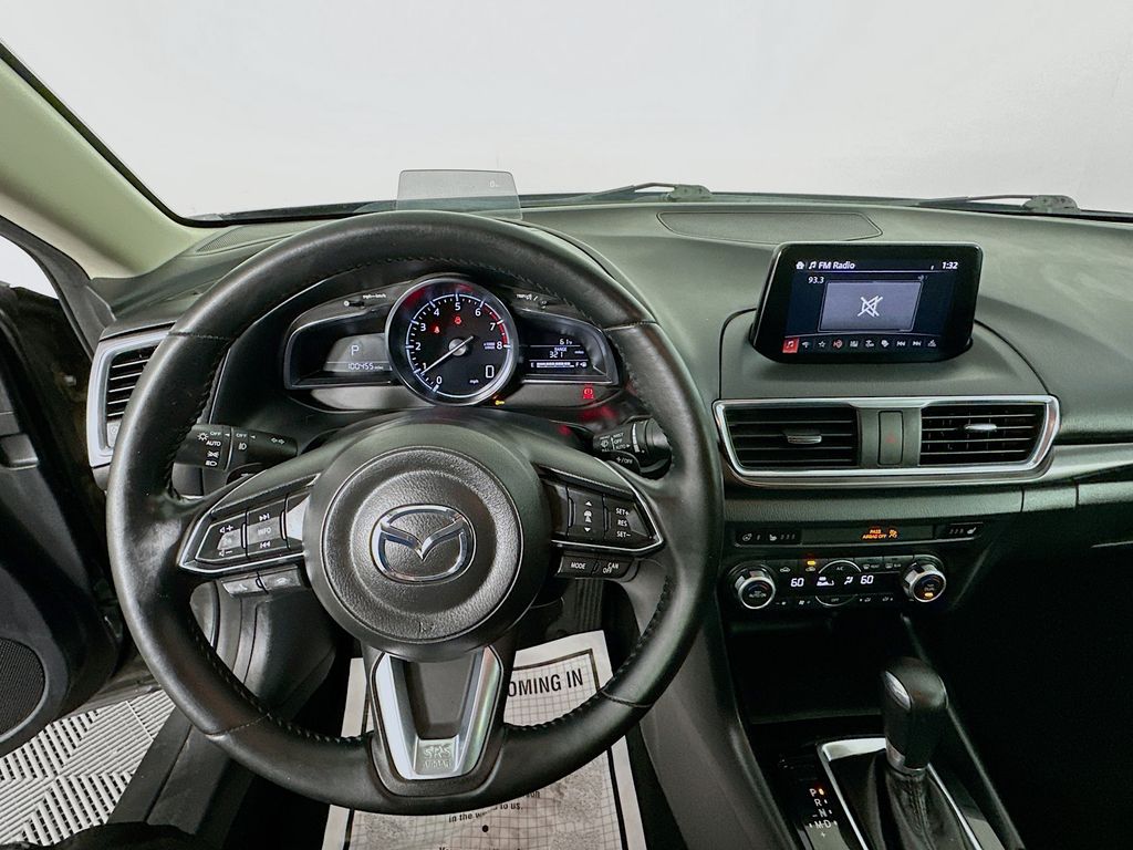 2018 Mazda Mazda3 i Grand Touring 11