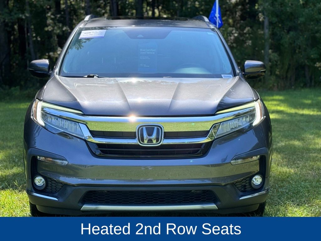 2020 Honda Pilot Touring w/Rear Captain's Chairs
