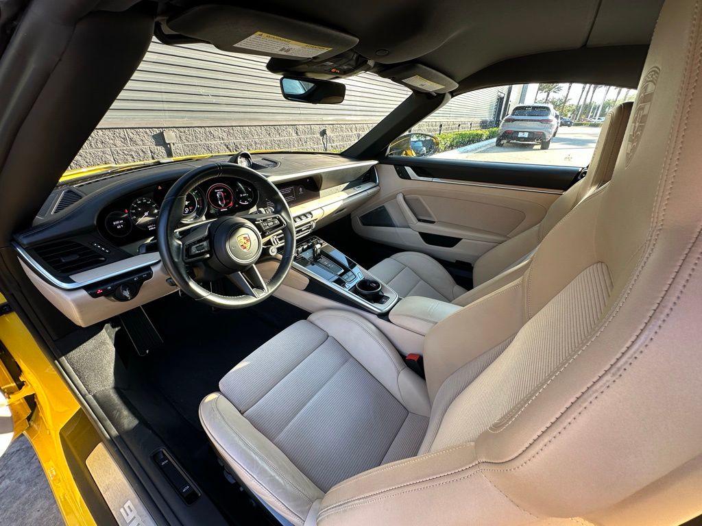 2023 Porsche 911 Turbo S 4