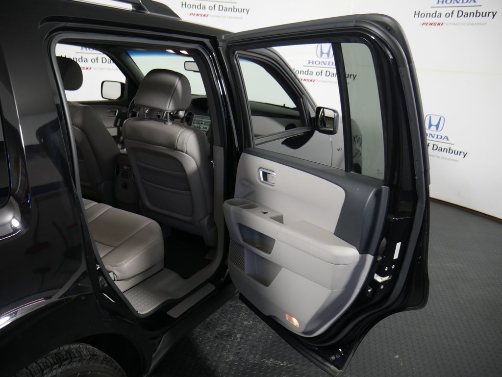 Thumbnail: 2011 Honda Pilot - 8